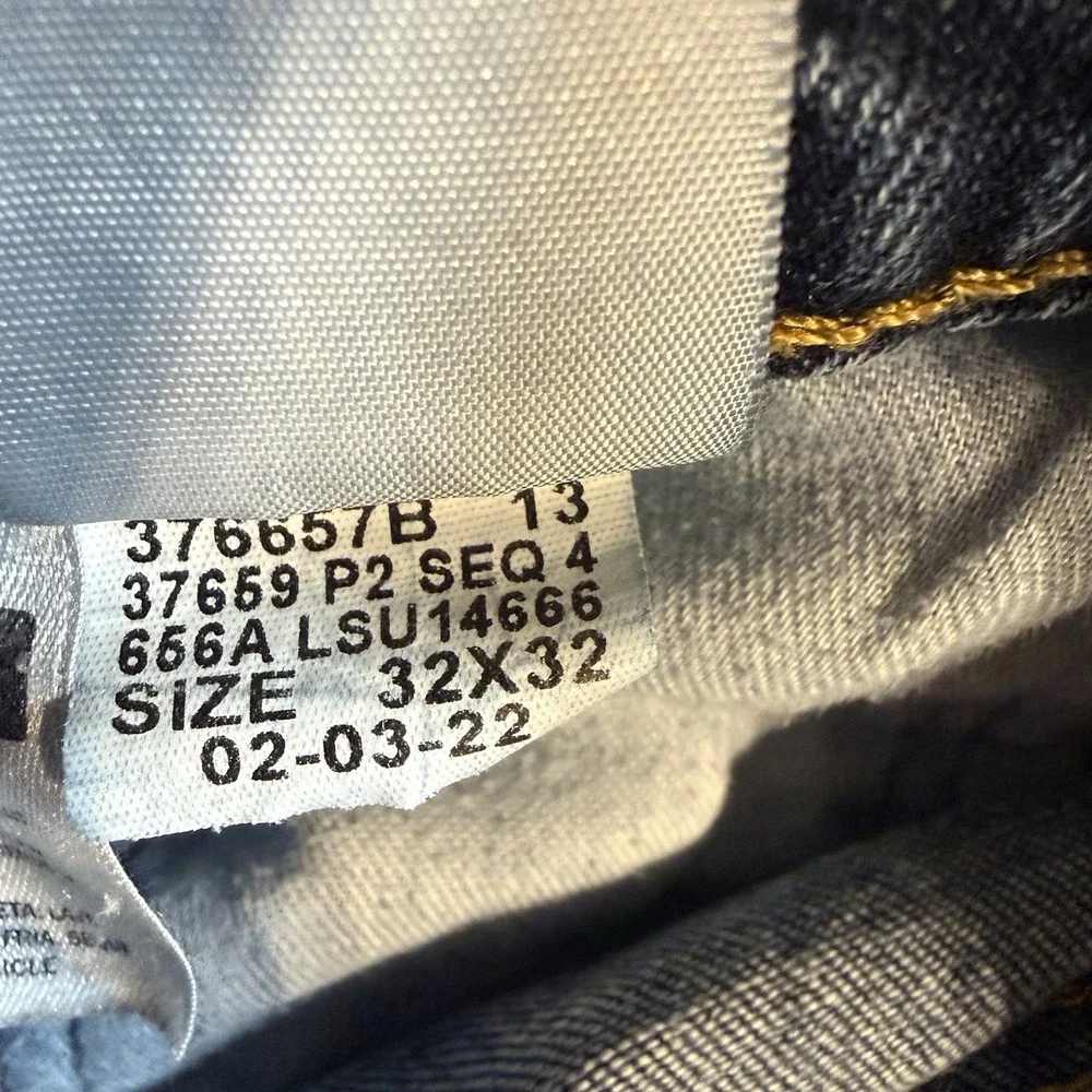 Levi's 505 Men's 32x32 Straight Leg Jeans Medium Wash Classic‎ Fit